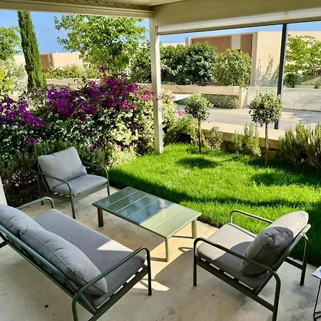 La Scala, Coast, Villa